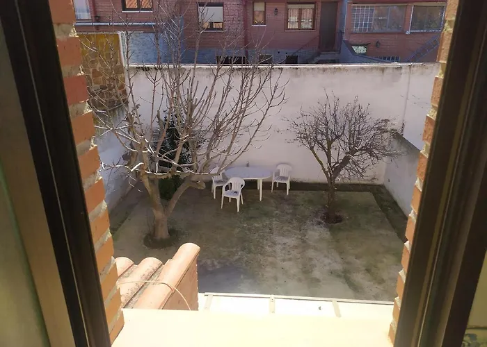 לינה וארוחת בוקר Privada Triple *