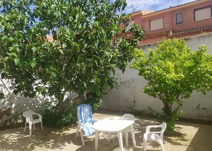 לינה וארוחת בוקר Privada Triple *