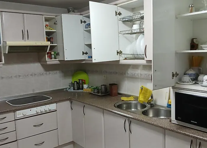 לינה וארוחת בוקר Privada Triple *